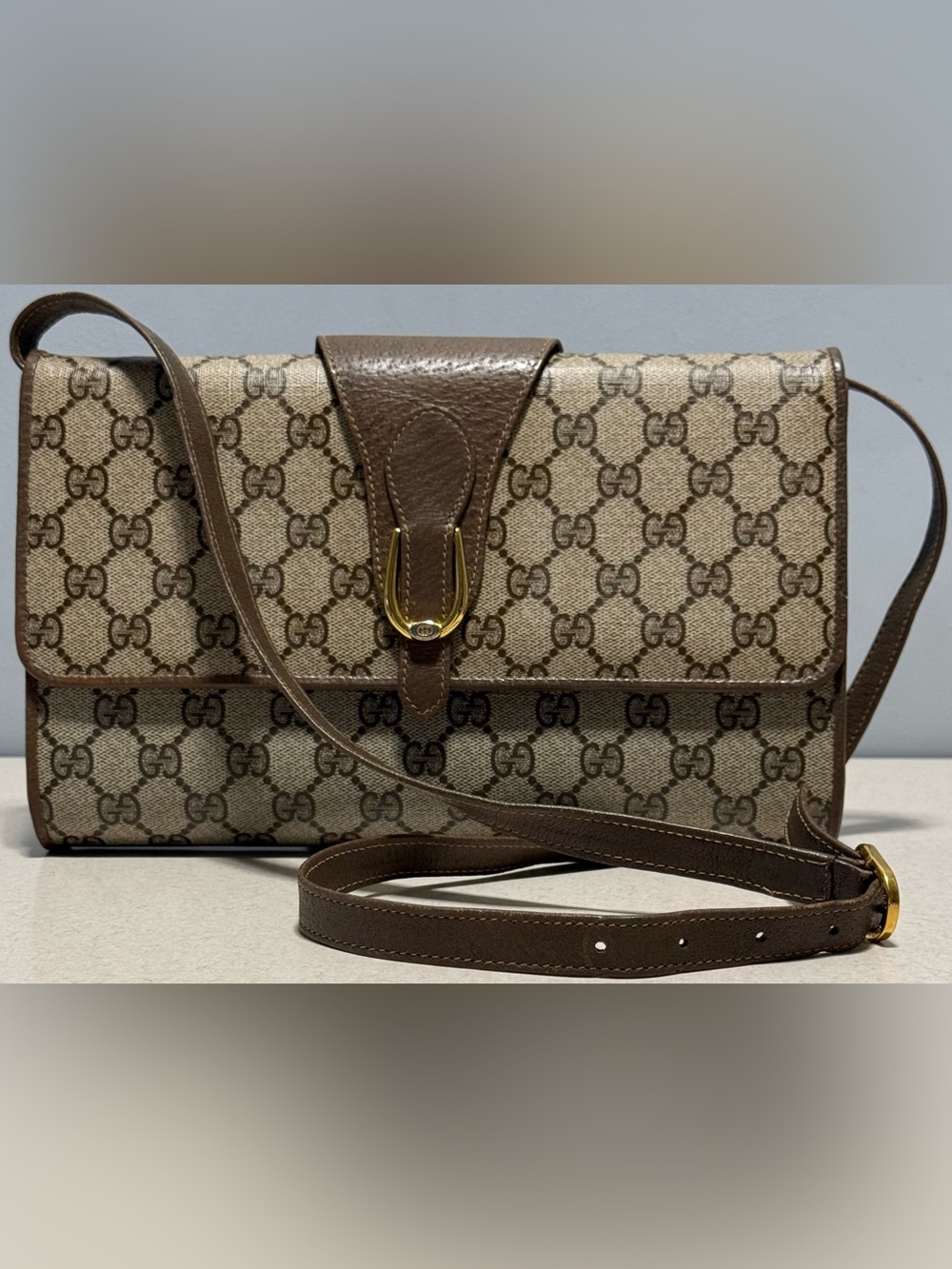 Gucci Vintage GG Supreme Canvas Shoulder Bag
